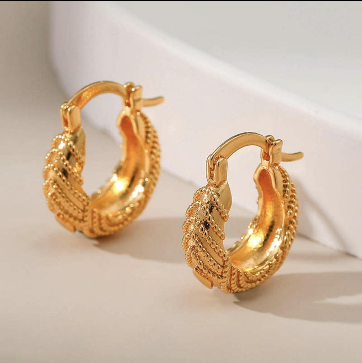 18K Saudi Gold Pawnable French Earrings code :SS01230