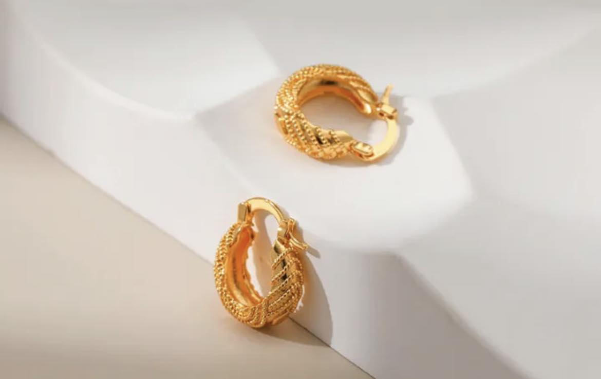 18K Saudi Gold Pawnable French Earrings code :SS01230